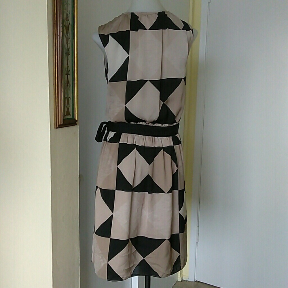 DKNYC OVERLAPPING DRESS . - Picture 2 of 8